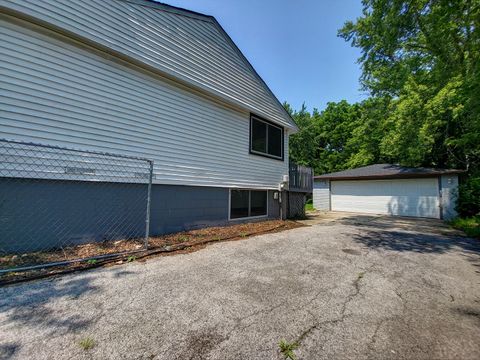 Tiny photo for 349 E Maple Drive, Glenwood, IL 60425 (MLS # 12439034)