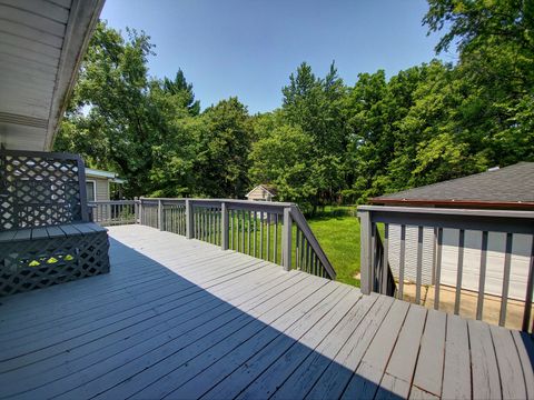 Tiny photo for 349 E Maple Drive, Glenwood, IL 60425 (MLS # 12439034)