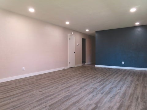 Tiny photo for 555 Elsie Avenue, Crest Hill, IL 60403 (MLS # 12737293)