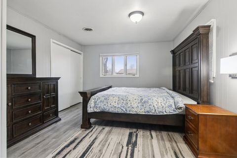 Tiny photo for 1625 Dennison Road, Hoffman Estates, IL 60169 (MLS # 12590293)