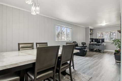 Tiny photo for 1625 Dennison Road, Hoffman Estates, IL 60169 (MLS # 12590293)