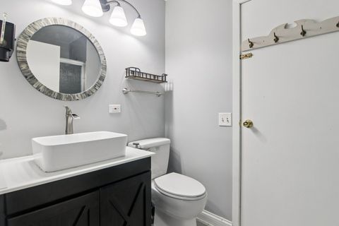 Tiny photo for 1625 Dennison Road, Hoffman Estates, IL 60169 (MLS # 12590293)