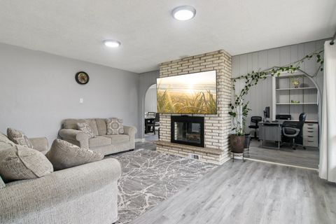 Tiny photo for 1625 Dennison Road, Hoffman Estates, IL 60169 (MLS # 12590293)