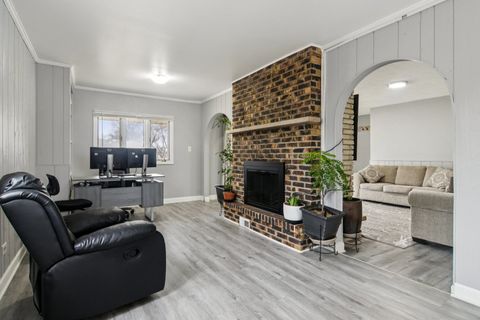 Tiny photo for 1625 Dennison Road, Hoffman Estates, IL 60169 (MLS # 12590293)