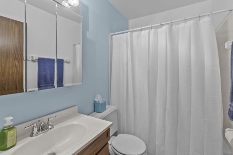 Tiny photo for 139 Windsor Drive #123, Vernon Hills, IL 60061 (MLS # 12465203)