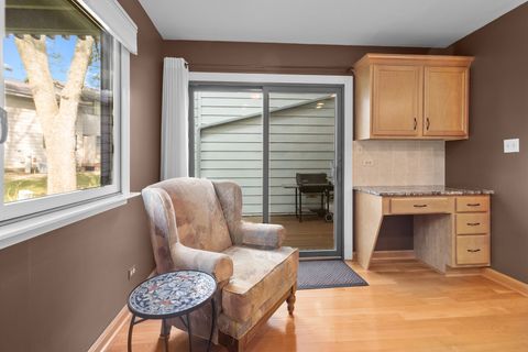 Tiny photo for 139 Windsor Drive #123, Vernon Hills, IL 60061 (MLS # 12465203)