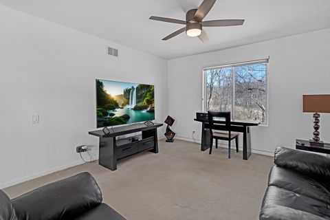 Tiny photo for 377 Locksley Drive, Streamwood, IL 60107 (MLS # 12614486)