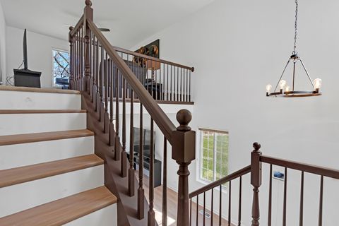 Tiny photo for 377 Locksley Drive, Streamwood, IL 60107 (MLS # 12614486)