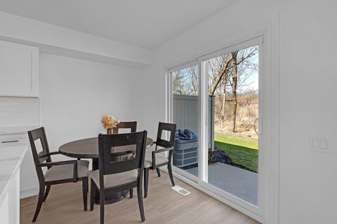 Tiny photo for 377 Locksley Drive, Streamwood, IL 60107 (MLS # 12614486)