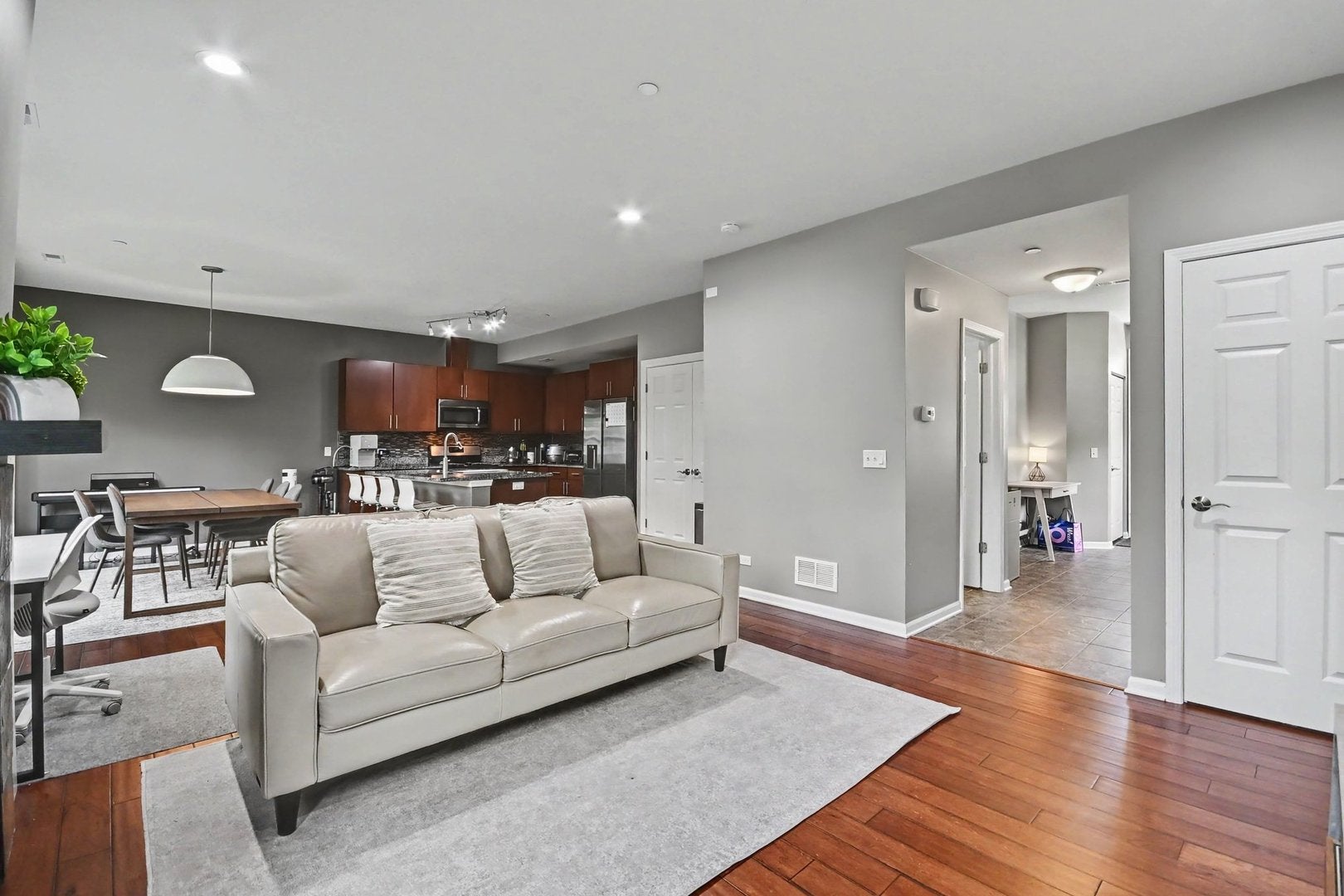 1011 Green Meadow Avenue