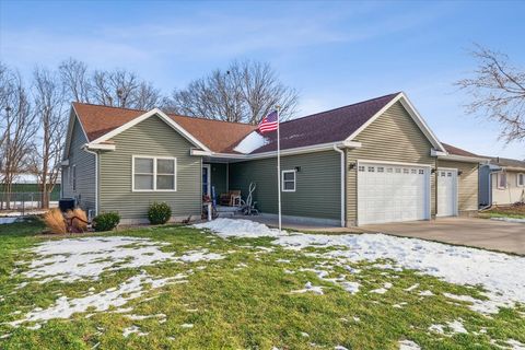 Tiny photo for 1460 LAWRENCE Avenue, Camanche, IA 52730 (MLS # QC4269072)