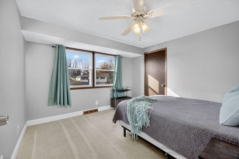 Tiny photo for 3925 TANGLEFOOT Court, Bettendorf, IA 52722 (MLS # 12549213)