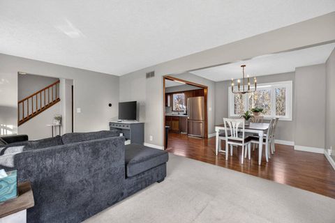 Tiny photo for 3925 TANGLEFOOT Court, Bettendorf, IA 52722 (MLS # 12549213)