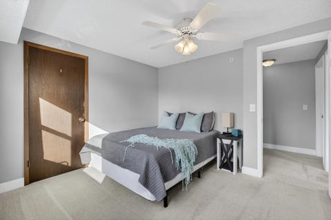 Tiny photo for 3925 TANGLEFOOT Court, Bettendorf, IA 52722 (MLS # 12549213)