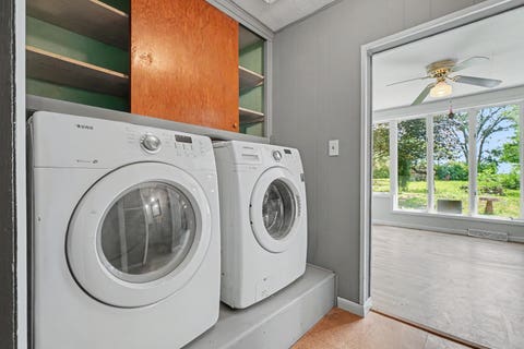 Tiny photo for 105 W Maple Street, Roberts, IL 60962 (MLS # 12702494)