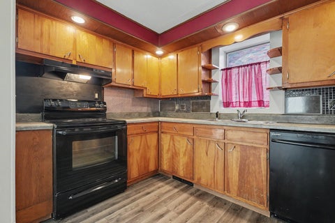Tiny photo for 105 W Maple Street, Roberts, IL 60962 (MLS # 12702494)