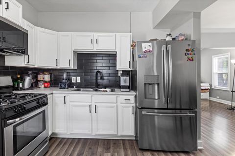 Tiny photo for 815 Oliver Avenue, Aurora, IL 60506 (MLS # 12460813)