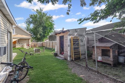 Tiny photo for 815 Oliver Avenue, Aurora, IL 60506 (MLS # 12460813)