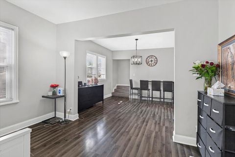 Tiny photo for 815 Oliver Avenue, Aurora, IL 60506 (MLS # 12460813)