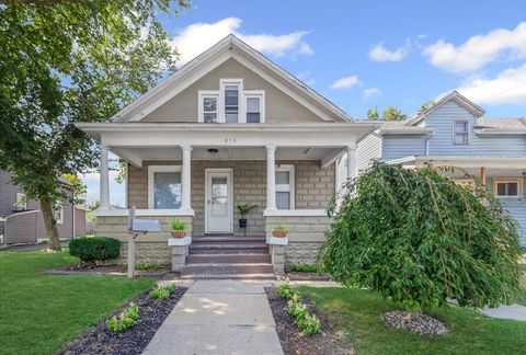 Photo of 815 Oliver Avenue, Aurora, IL 60506 (MLS # 12460813)