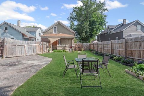 Tiny photo for 815 Oliver Avenue, Aurora, IL 60506 (MLS # 12460813)