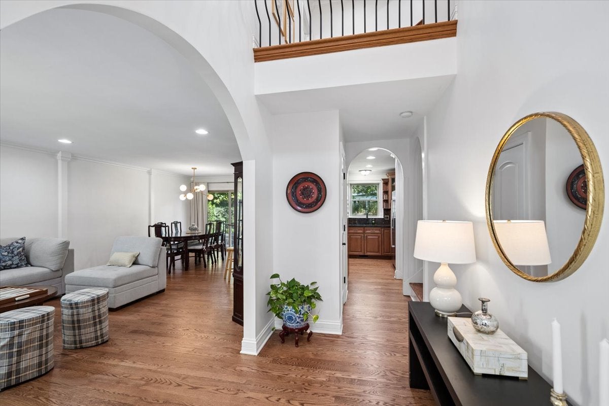 226 SUNSET Drive