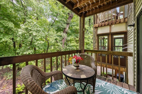 Tiny photo for 2809 12th Avenue #402, Rock Island, IL 61201 (MLS # 12760312)