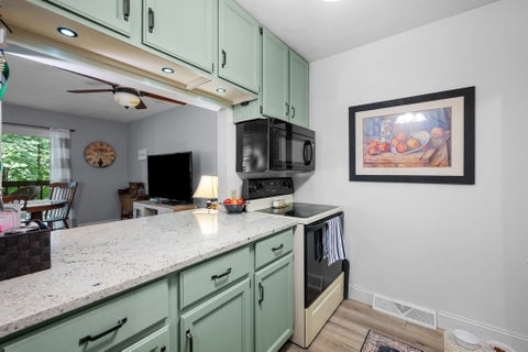Tiny photo for 2809 12th Avenue #402, Rock Island, IL 61201 (MLS # 12760312)