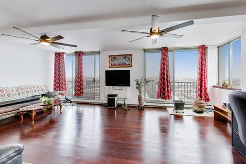 Tiny photo for 40 N Tower Road #16N, Oak Brook, IL 60523 (MLS # 12617054)