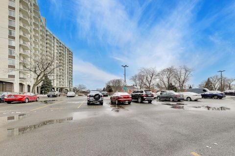 Tiny photo for 40 N Tower Road #16N, Oak Brook, IL 60523 (MLS # 12617054)