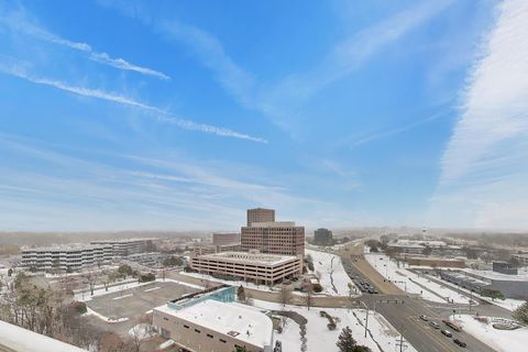 Tiny photo for 40 N Tower Road #16N, Oak Brook, IL 60523 (MLS # 12617054)