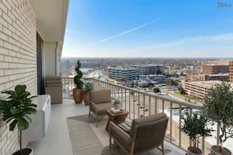 Tiny photo for 40 N Tower Road #16N, Oak Brook, IL 60523 (MLS # 12617054)