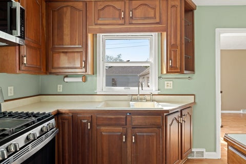 Tiny photo for 27 Suburban Heights, Milan, IL 61264 (MLS # 12751450)