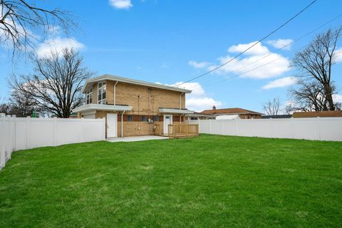 Tiny photo for 14940 Oak Street, Dolton, IL 60419 (MLS # 12604444)