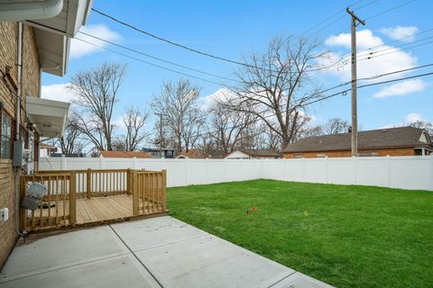 Tiny photo for 14940 Oak Street, Dolton, IL 60419 (MLS # 12604444)