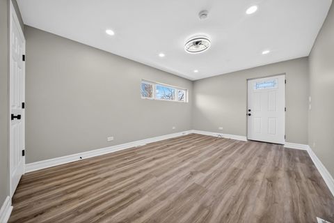 Tiny photo for 14940 Oak Street, Dolton, IL 60419 (MLS # 12604444)