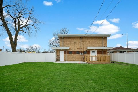 Tiny photo for 14940 Oak Street, Dolton, IL 60419 (MLS # 12604444)