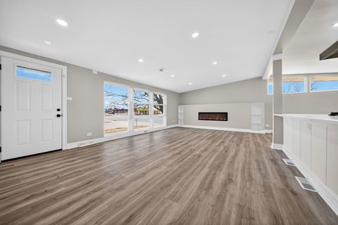 Tiny photo for 14940 Oak Street, Dolton, IL 60419 (MLS # 12604444)