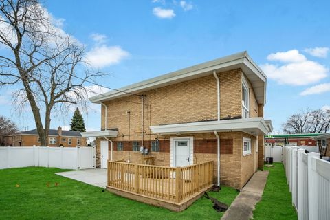 Tiny photo for 14940 Oak Street, Dolton, IL 60419 (MLS # 12604444)