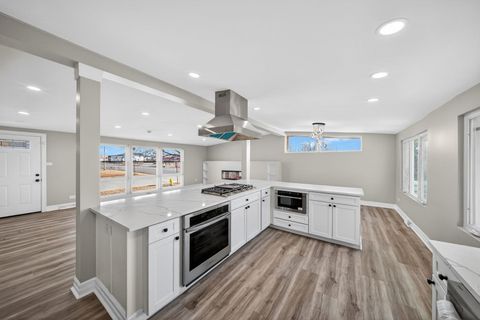 Tiny photo for 14940 Oak Street, Dolton, IL 60419 (MLS # 12604444)