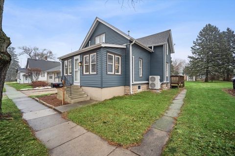 Photo of 128 N HADSALL Street N, Genoa, IL 60135 (MLS # 12536864)