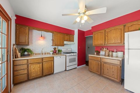 Tiny photo for 1922 Cambridge Lane, Wheaton, IL 60189 (MLS # 12552608)