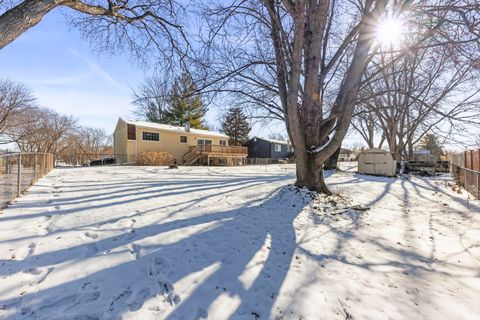 Tiny photo for 1922 Cambridge Lane, Wheaton, IL 60189 (MLS # 12552608)