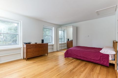 Tiny photo for 19W074 Avenue Barbizon, Oak Brook, IL 60523 (MLS # 12494745)