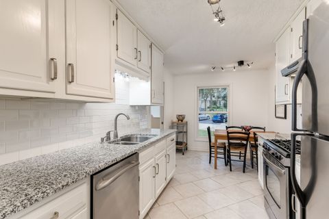 Tiny photo for 19W074 Avenue Barbizon, Oak Brook, IL 60523 (MLS # 12494745)