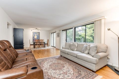 Tiny photo for 19W074 Avenue Barbizon, Oak Brook, IL 60523 (MLS # 12494745)