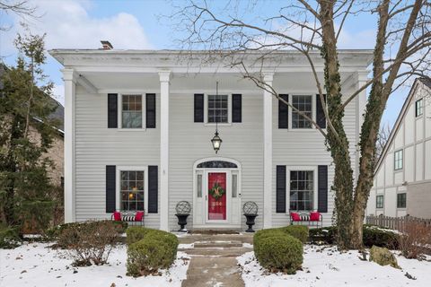 Photo of 254 W Claremont Street, Elmhurst, IL 60126 (MLS # 12550927)