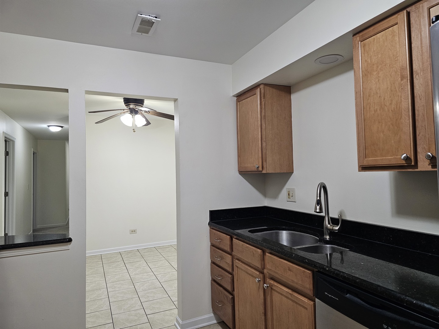 833 Village Quarter Road G5