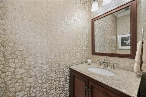 Tiny photo for 814 Park Avenue, Wilmette, IL 60091 (MLS # 12607115)