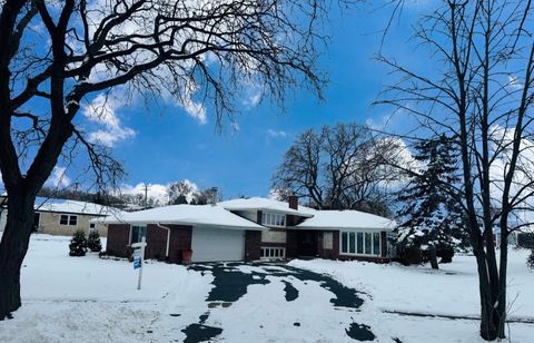 Photo of 8832 Pleasant Avenue, Hickory Hills, IL 60457 (MLS # 12549684)
